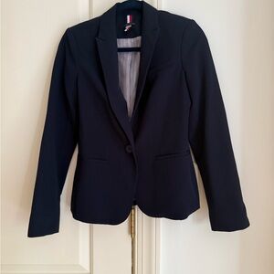 NWOT Tommy Hilfiger Navy Blazer with Notched Lapels Size 4